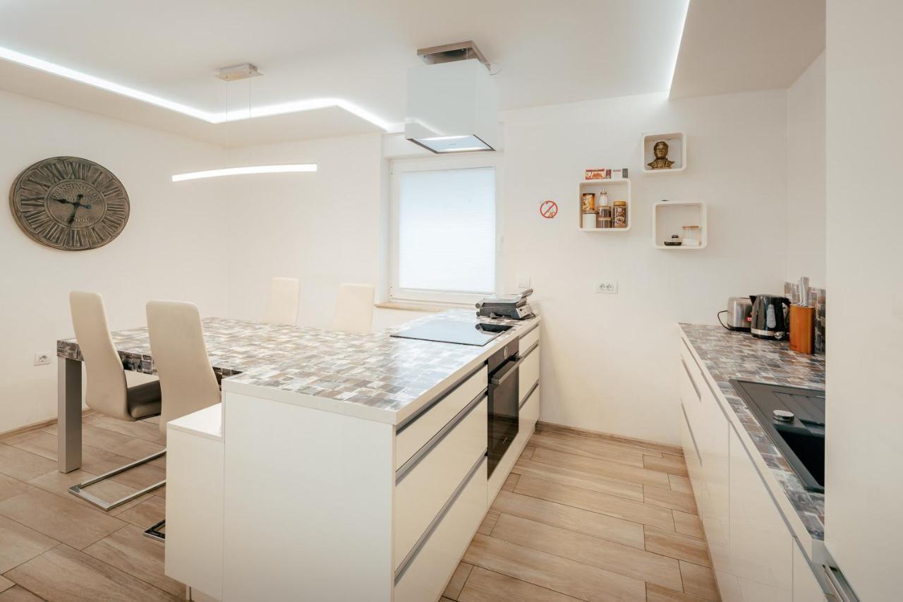Apartments In Villa Olimp Ljubljana Luaran gambar